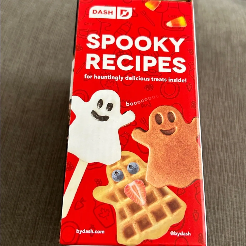 DASH Mini Waffle Maker Ghost NEW